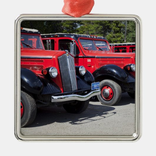 米国、モンタナの東の氷河公園、出入口への メタルオーナメント (正面)