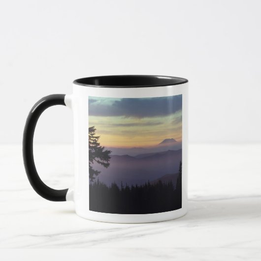 米国, ワシントン州。遠くのセントヘレンズ山 マグカップ (左)