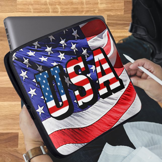 米国 – 米国国旗 ラップトップスリーブ (USA - American Flag Laptop Sleeve)