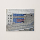 米国、VA、アーリントン。 米国旗はつるされます ジグソーパズル (横)