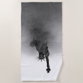 米国NYCアメリカB&W愛国心が強い自由の女神 ビーチタオル (正面)