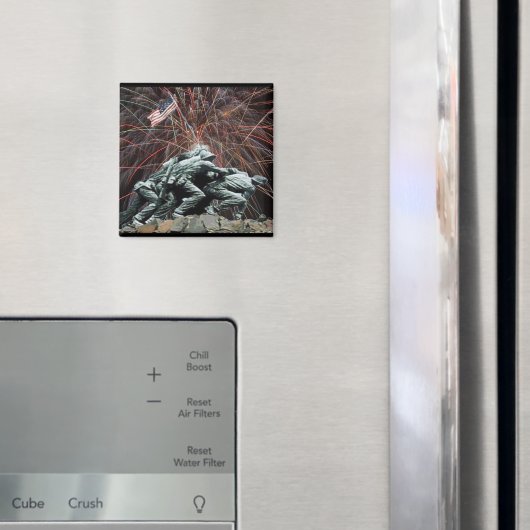 米海兵隊の戦没者慰霊岩尾島花火 マグネット (インサイチュ (冷蔵庫))