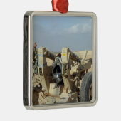 米海兵隊は魔法使いを撃つ準備をする2 メタルオーナメント (右)