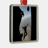 米空軍アカデミーのパラシュートチーム メタルオーナメント (右)