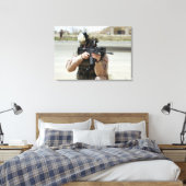 米空軍航空従事者が警備を行う キャンバスプリント (インサイチュ (寝室))