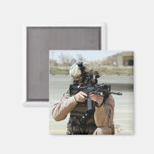 米空軍航空従事者が警備を行う マグネット (正面/裏面)