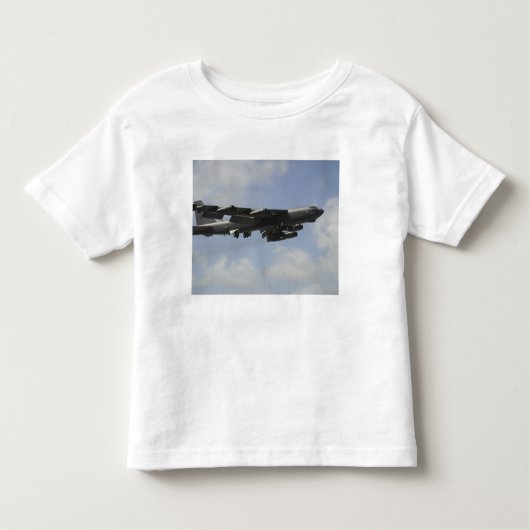 米空軍B-52の飛行中の成層要塞 トドラーTシャツ (正面)