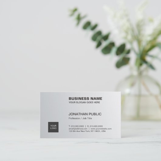 粋でエレガントな銀のお洒落でシックで明白な企業の 名刺 (スタンド正面)