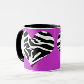 粋で優雅な紫色及びシマウマのハートのマグ マグカップ (正面左)