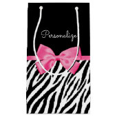 粋なシマウマのプリントのシックなショッキングピンクの弓および名前 スモールペーパーバッグ (正面)