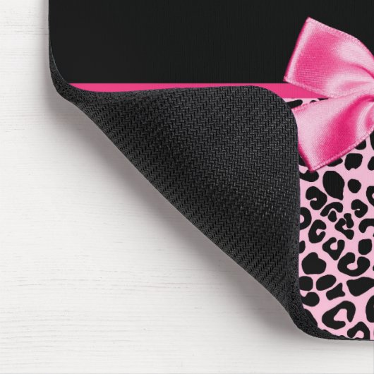 粋なピンクおよび黒いヒョウのショッキングピンクのリボン マウスパッド (コーナー)