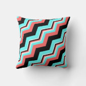 粋な枕; シェブロン黒く、白く、珊瑚及びティール(緑がかった色) クッション (裏面)