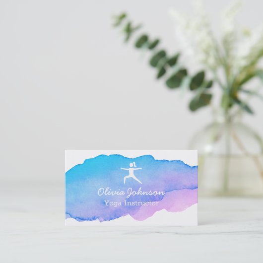 粋な水彩画のピンクのフリーのヨガのインストラクター 名刺 (スタンド正面)