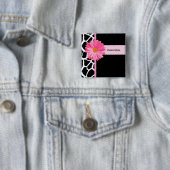 粋な白黒キリンのピンクのデイジーおよび名前 缶バッジ (インサイチュ)