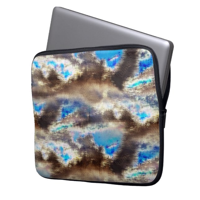 粗い木質の青と茶色のステンドテクスチャ ラップトップスリーブ (正面左)