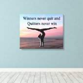 精力的な体操選手 キャンバスプリント (インサイチュ (ウッドフロア))