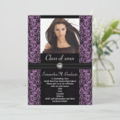 精巧な紫の黒のダマスクの卒業 招待状 (スタンド正面)