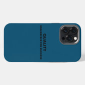 精度と正確さ:プロフェッショナルな品質 iPhoneケース (裏面横)