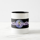 精神は練習の感謝のマグを通過します ツートーンマグカップ (中央)