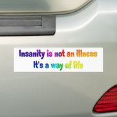 精神異常は病気ではないです バンパーステッカー (車上)