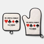 精神的な体操選手の橋遊に4つのカードスーツを着ている 鍋つかみ&鍋敷きセット (正面)