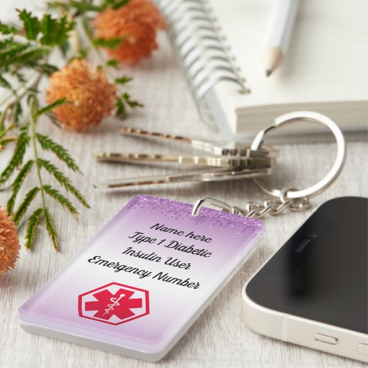 糖尿病性の紫色のグリッターの医学の注意深いタイプ1か2 キーホルダー (正面右)