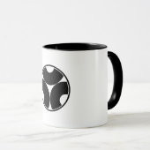糸のようなリングのコーヒーマグで三連のヘビの目 マグカップ (正面右)
