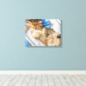 糸の間の小さな子猫 キャンバスプリント (インサイチュ (ウッドフロア))