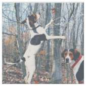 約遠ぼえするTreeingの歩行者のCoonhoundの生地 ファブリック (クローズアップ)