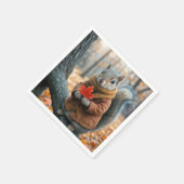 紅楓の葉持つ秋のリス スタンダードカクテルナプキン (角)