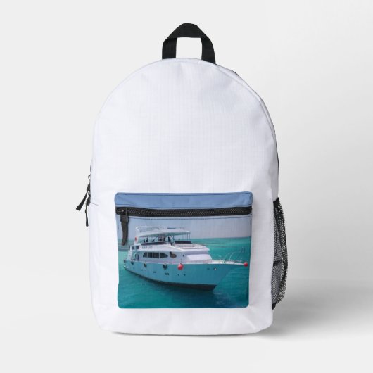 紅海の白い島の近くの白雪姫ヨット プリントバックパック (正面)