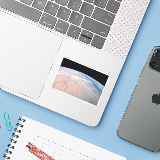 紅海の隣で北に曲がるナイル川 シール (ノートパソコンとiPhone)