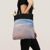 紅海の隣で北に曲がるナイル川 トートバッグ (クローズアップ)