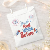 紅白と二つの誕生日パーティー フェイバーバッグ (クリップ留めされた状態)