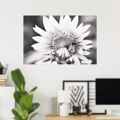 紅白ひまわりとミツバチ ポスター (ホームオフィス)