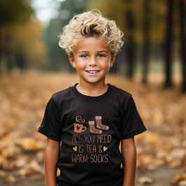 紅茶とあったか靴下だけあればいい。ほっこり秋の引用 Tシャツ