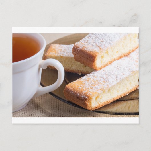 紅茶と新鮮なビスケットのプレート ポストカード (正面)