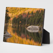 紅葉がビーバー池で反射 フォトプラーク (側面)