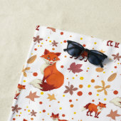 紅葉とキツネパターン名前をカスタムする ビーチタオル (インサイチュ)