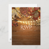 紅葉とストリングライト素朴オン木材RSVP インビテーションポストカード (正面/裏面)