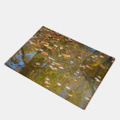 紅葉とGreenbeltでのストリーム反射 ドアマット (アングル)