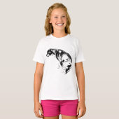 紅葉に佇む愛らしい仔犬 Tシャツ (正面フル)