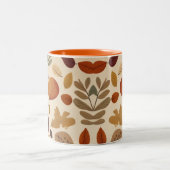 紅葉のパターン(の模様が)ある背景 ツートーンマグカップ (中央)