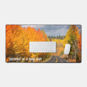 紅葉の北アリゾナ車道写真 デスクマット (キーボード&マウス)