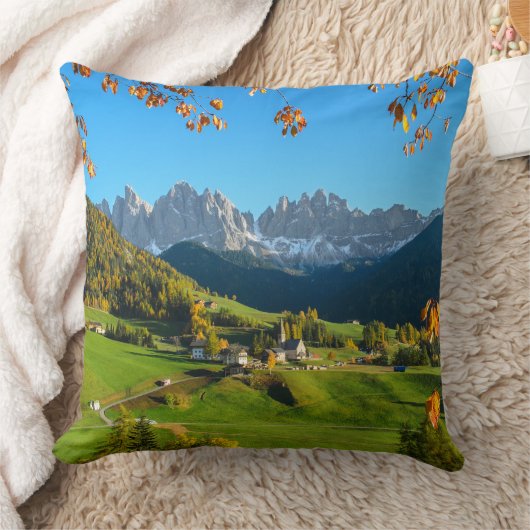 紅葉の枕が付いているValのディディミアムのFunesの谷 クッション (ブランケット)