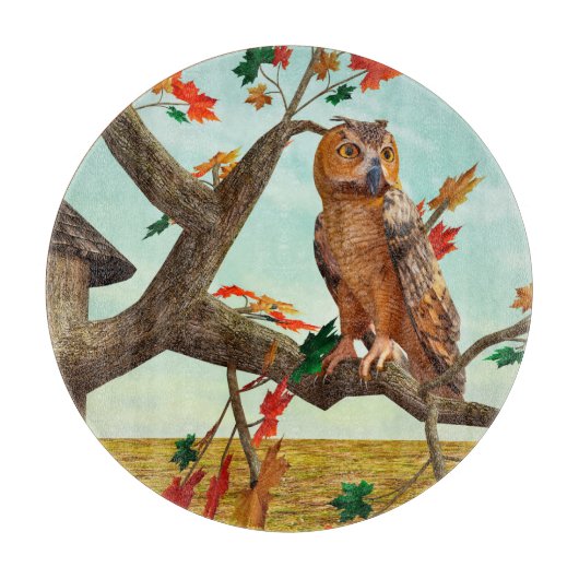 紅葉の梢に佇むフクロウの秋の野生動物アート カッティングボード (正面)