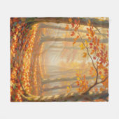 紅葉の森の道の絵画的な風景アート フリースブランケット (正面(横))