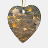 紅葉の池の水の自然写真 セラミックオーナメント (左)