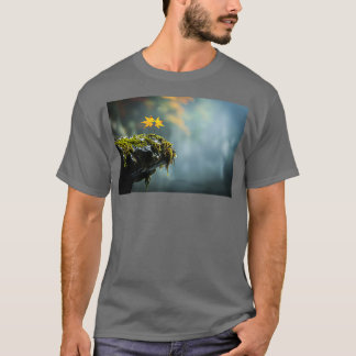 紅葉オンMossy Rock Cliffエッジコピー Tシャツ
