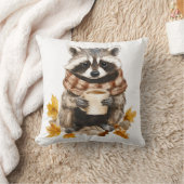 紅葉コージーなラクーンとコーヒーのカップ クッション (ブランケット)